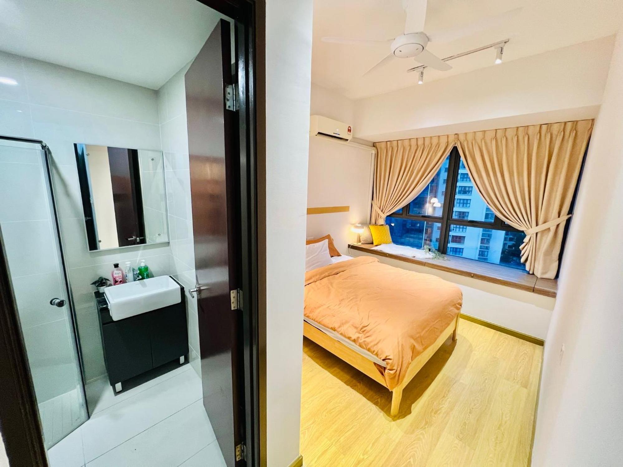 Country Garden Danga Bay By R9 * Johor Bahru