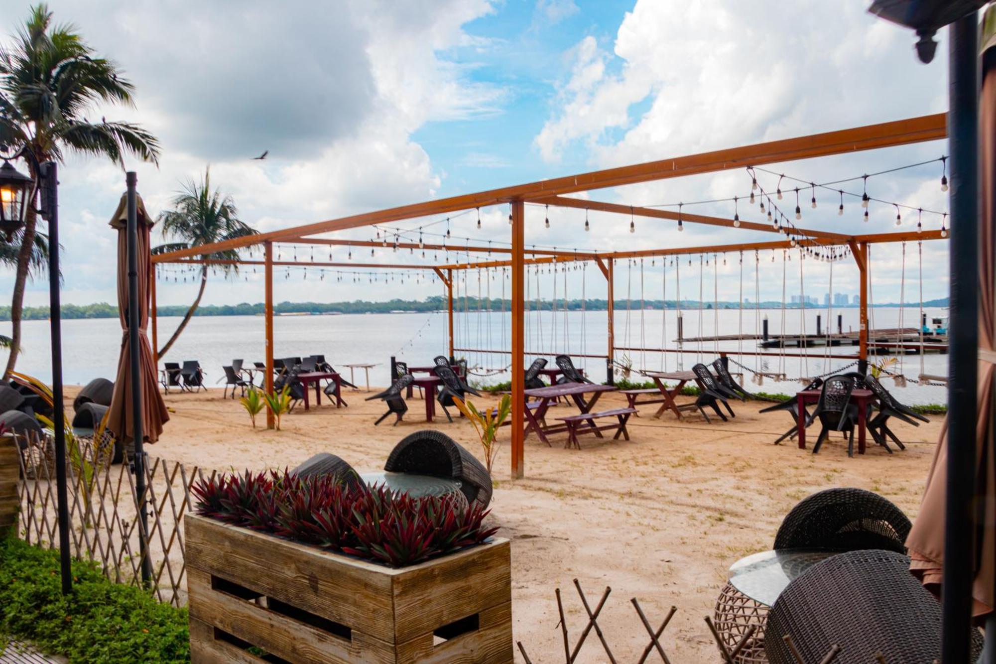 Pangsapuri Country Garden Danga Bay By R9